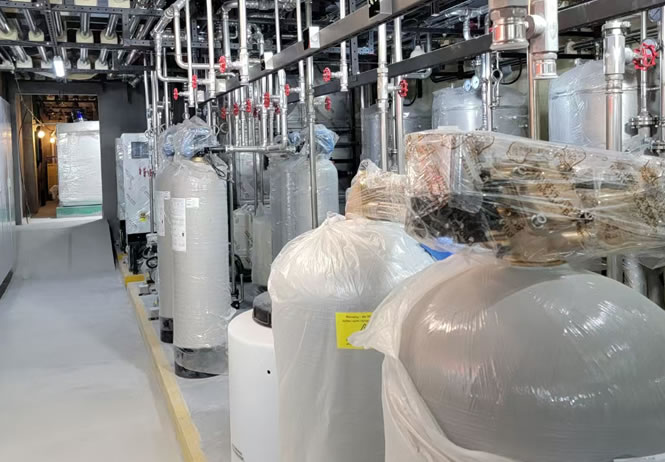 强大的泳池过滤设备